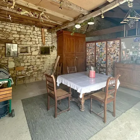 1 Bedroom Cozy In 펜션 Taillant